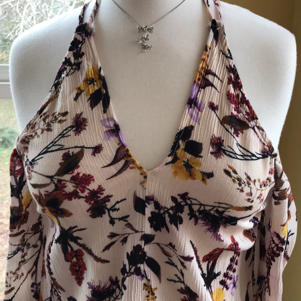 Floral Top - Picture 2 of 3